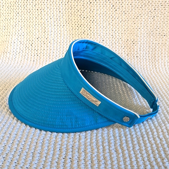 Women's Wide Brim Visor Cap, Adjustable - Picture 3 of 9